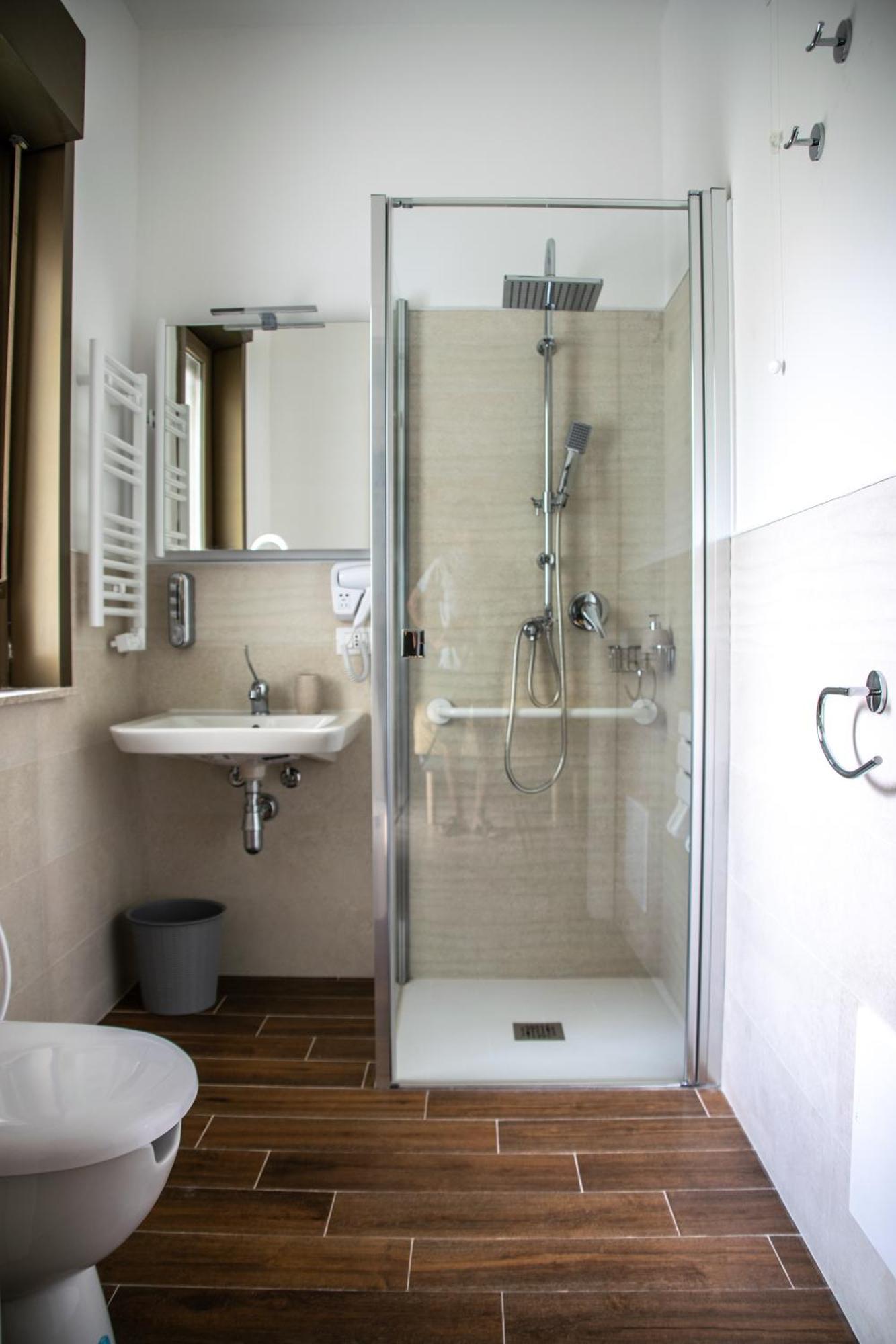 Politeama Crystal Rooms ปาแลร์โม ภายนอก รูปภาพ